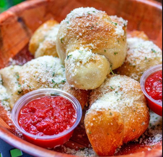 Garlic Knots (6)